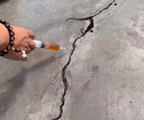 铁西混凝土裂缝修补技术详解​